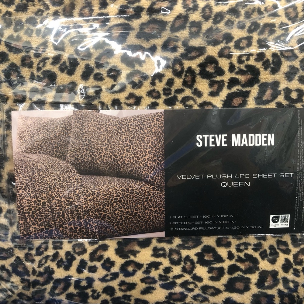 🖤 Steve Madden Leopard Print Velvet Plush Sheet Set -Queen